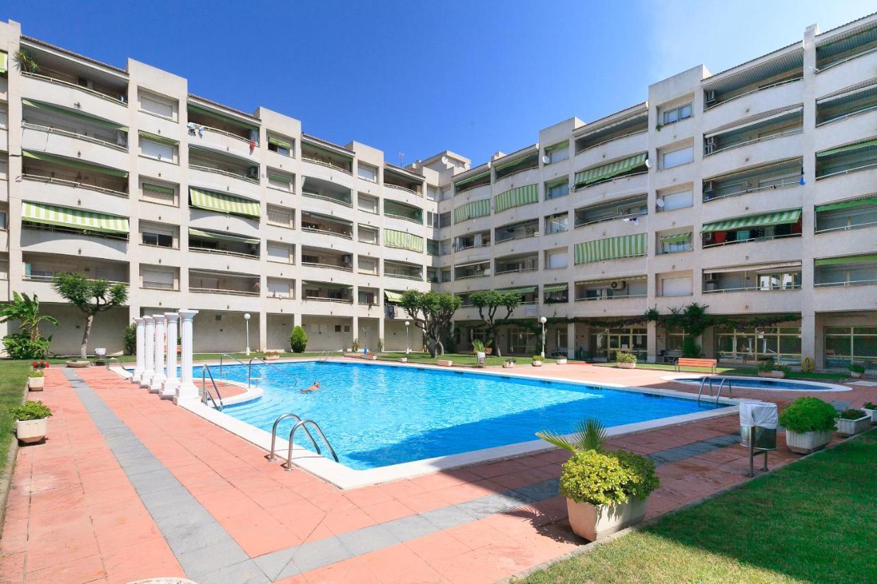 Uhc Marathon Apartments Salou Luaran gambar
