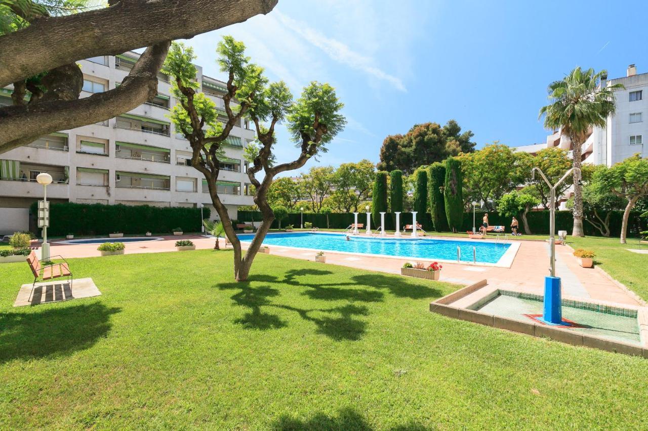 Uhc Marathon Apartments Salou Luaran gambar