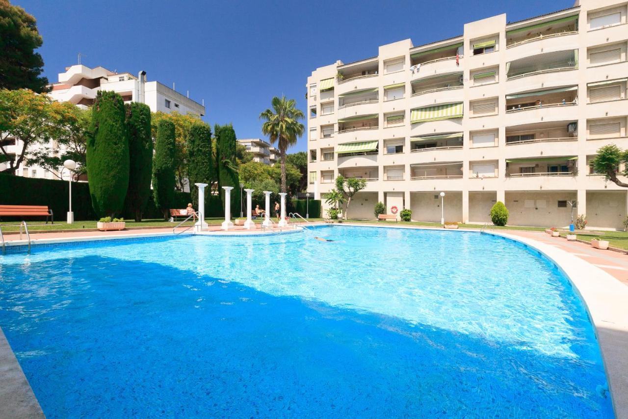 Uhc Marathon Apartments Salou Luaran gambar